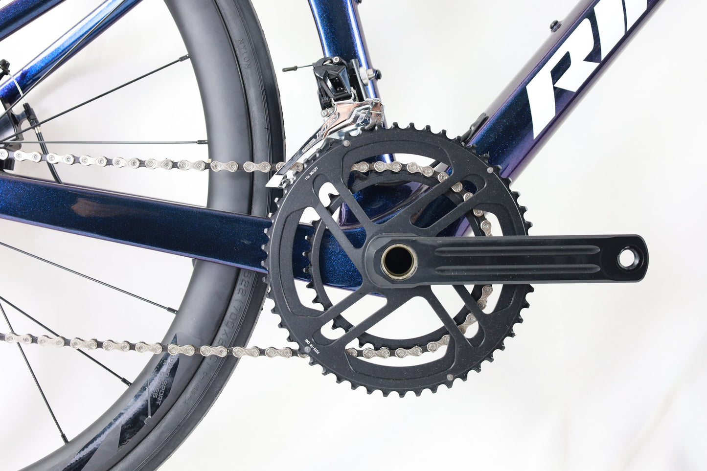 RINOS karbon országúti kerékpár 700C Shimano 105 R7000 22 sebességes Odin3.0