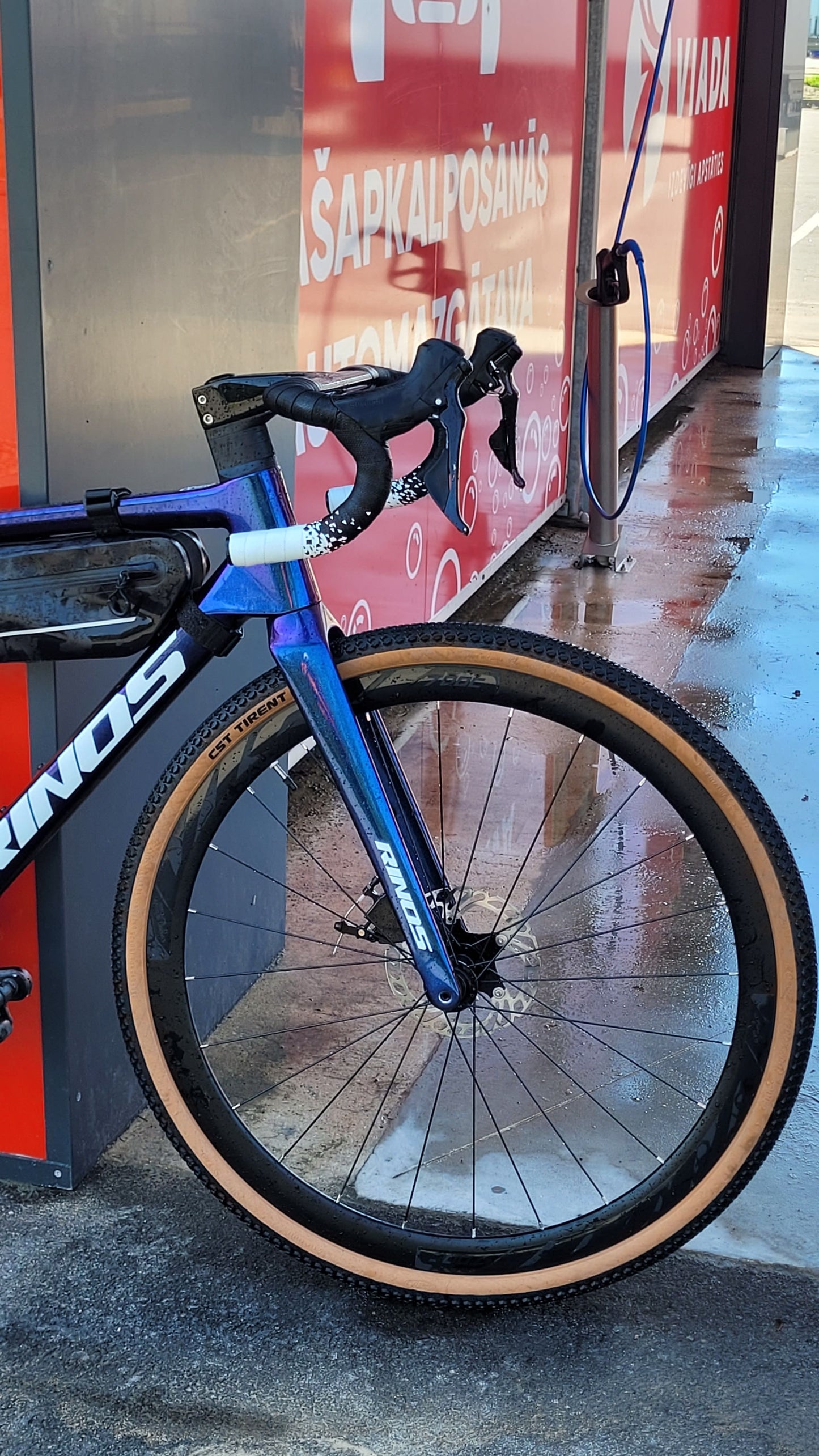 RINOS Karbon Gravel Kerékpár Sandman3.0 Shimano R7000