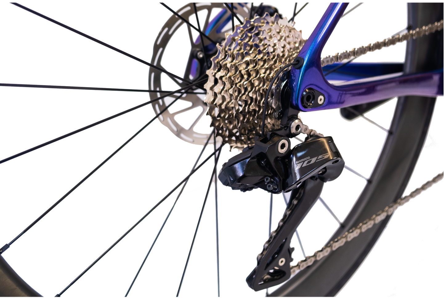 RINOS Karbon Országúti Kerékpár Odin 6.1 Shimano 105 Di2, 24 sebesség