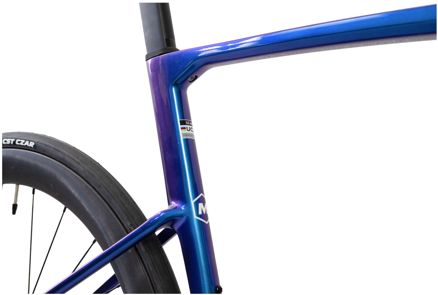 RINOS Karbon Országúti Kerékpár Odin 6.1 Shimano 105 Di2, 24 sebesség